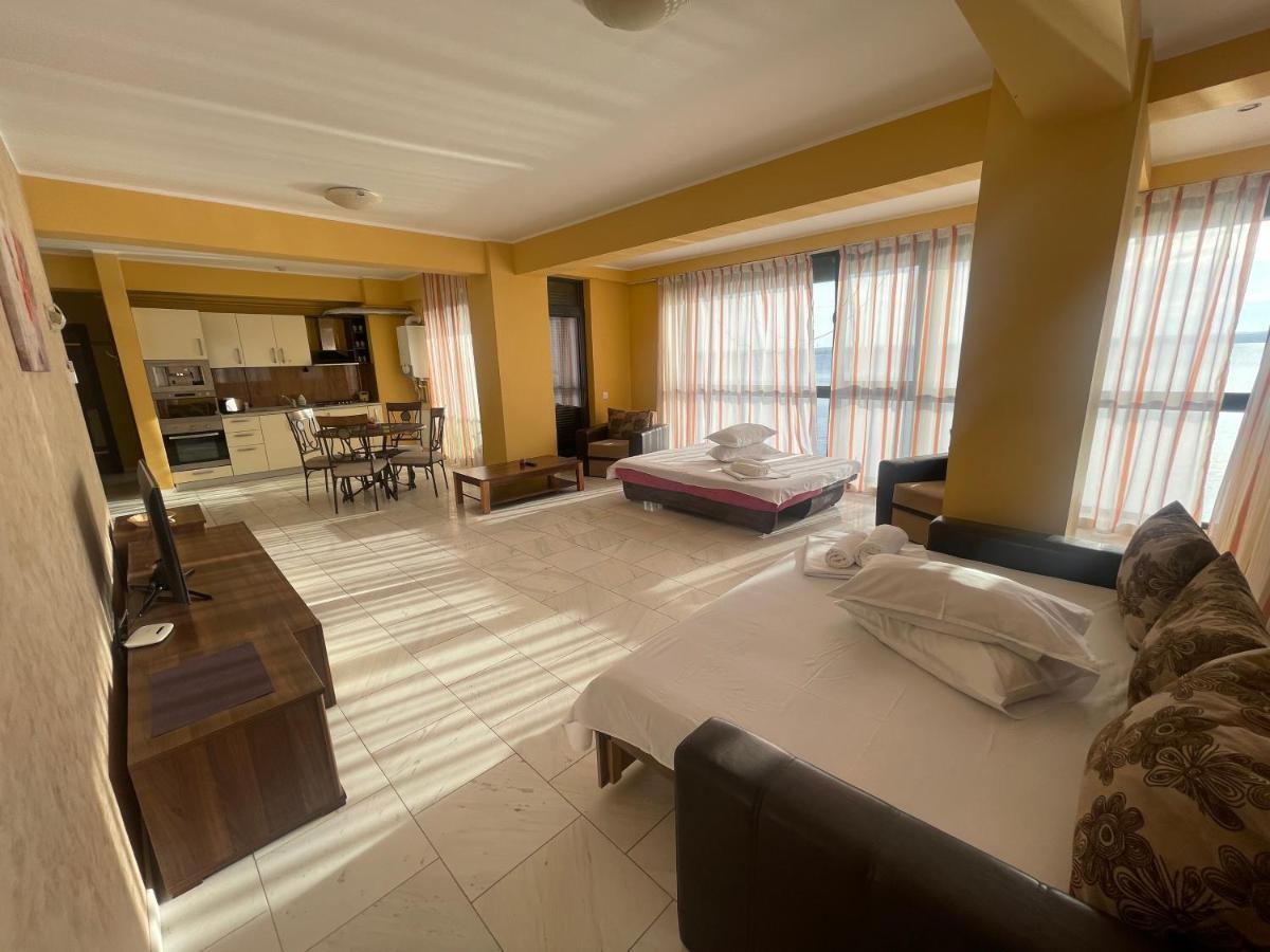 Sophia Lake View Suite 马马亚 外观 照片