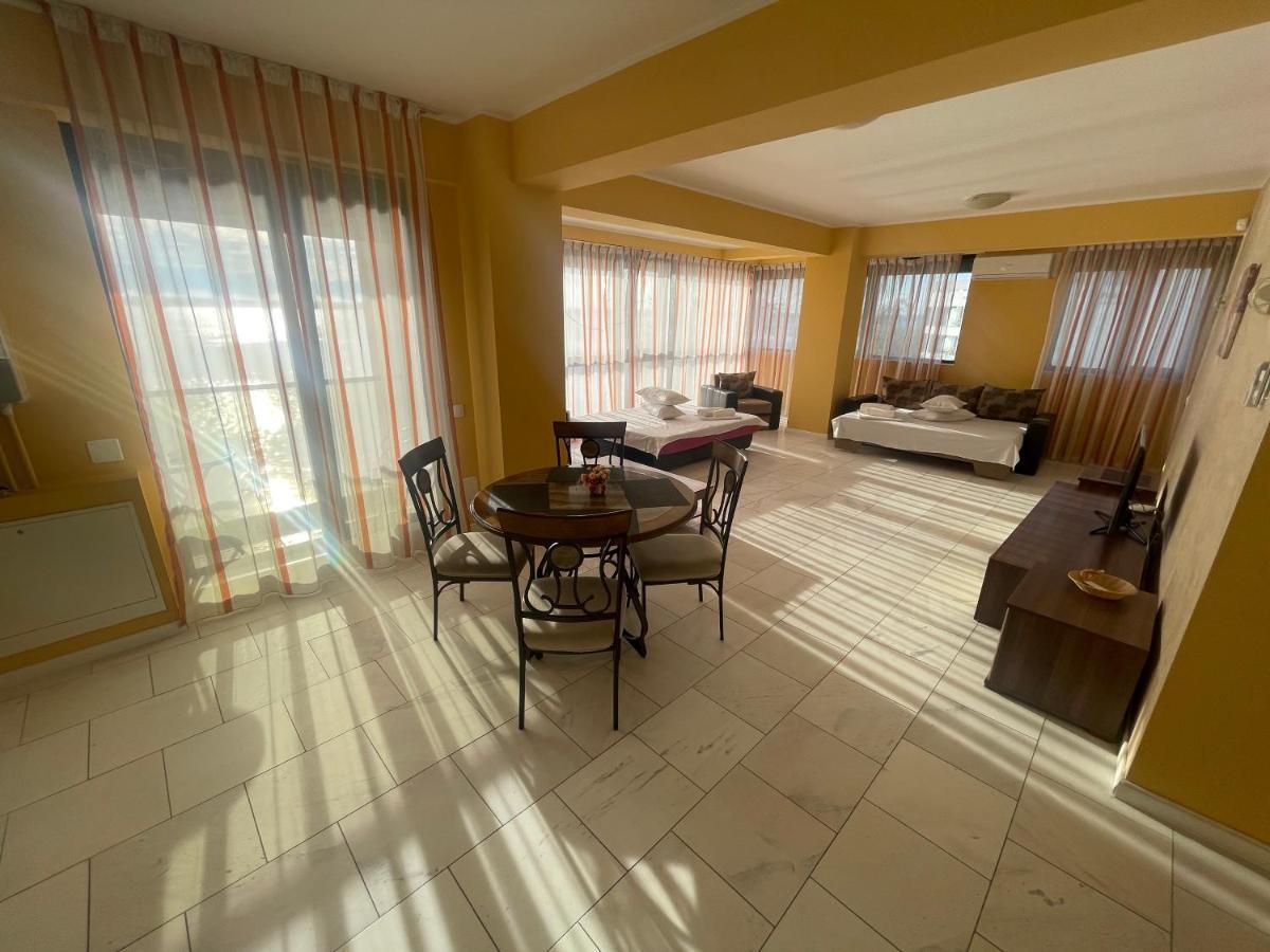 Sophia Lake View Suite 马马亚 外观 照片