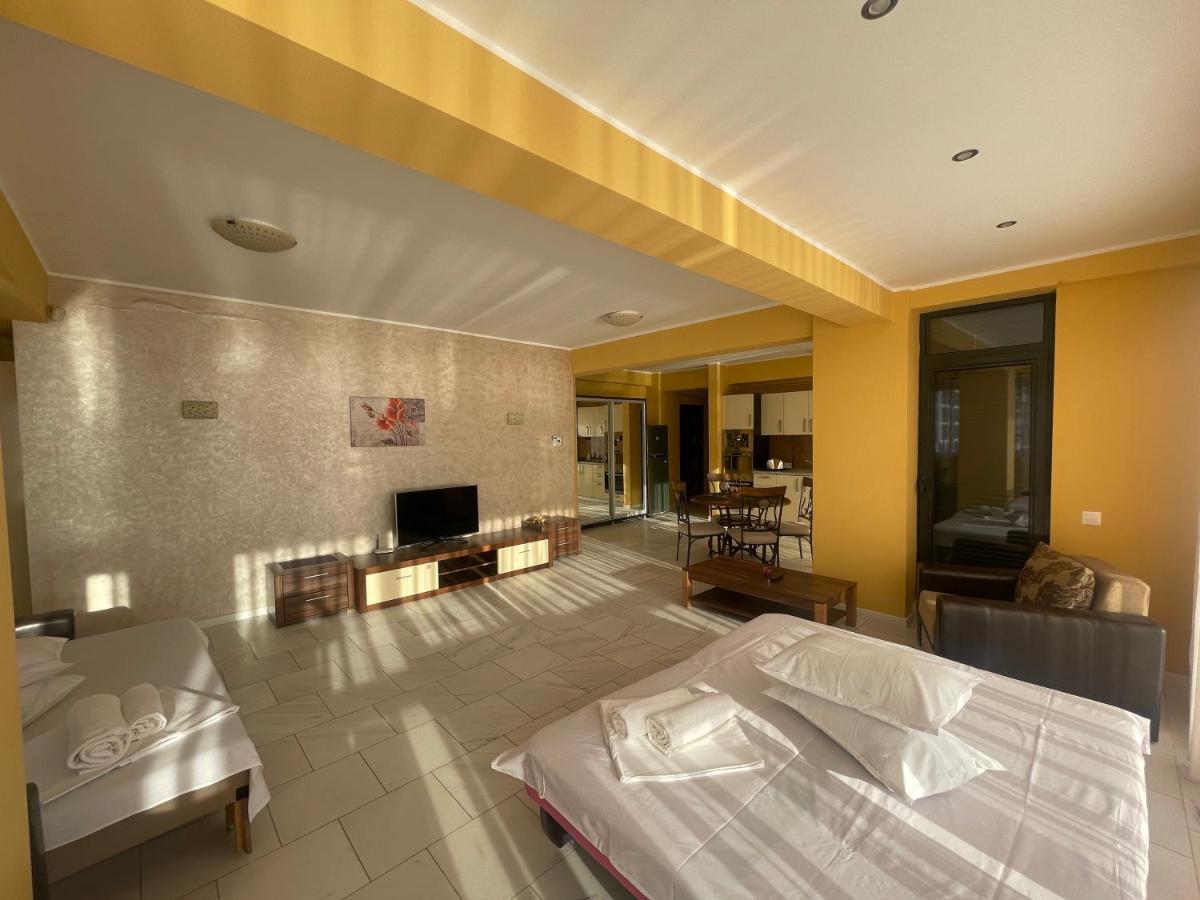 Sophia Lake View Suite 马马亚 外观 照片