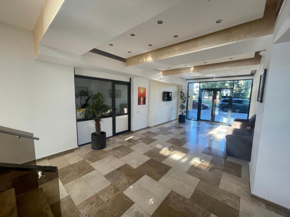 Sophia Lake View Suite 马马亚 外观 照片