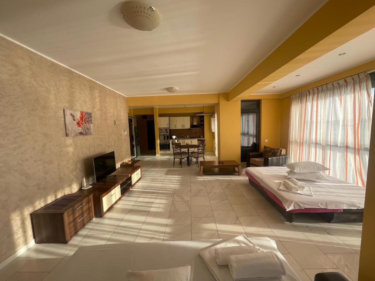 Sophia Lake View Suite 马马亚 外观 照片