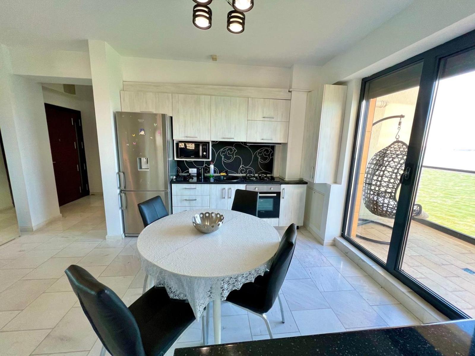 Sophia Lake View Suite 马马亚 外观 照片